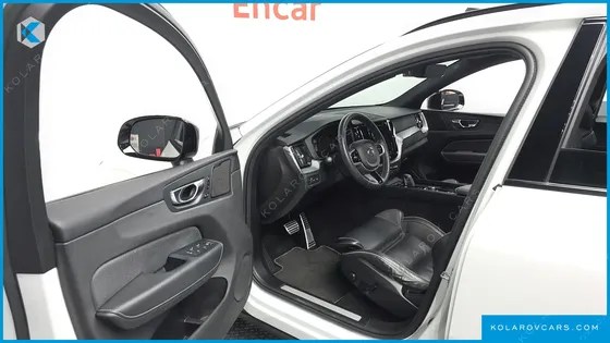 VOLVO XC60 T8 R-DESIGN