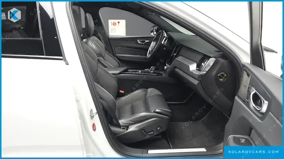 VOLVO XC60 T8 R-DESIGN