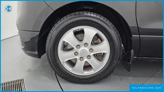 HYUNDAI STAREX WAGON 12-SEATER