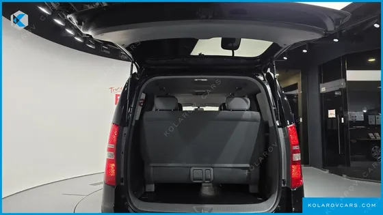 HYUNDAI STAREX WAGON 12-SEATER