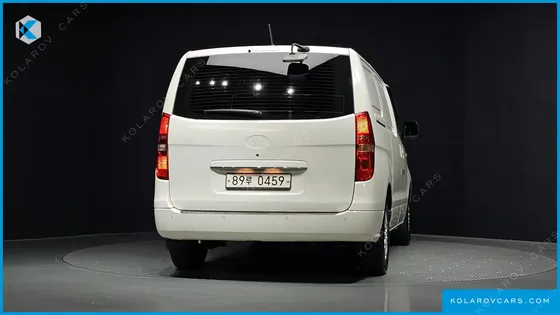 HYUNDAI STAREX VAN 3-SEATER