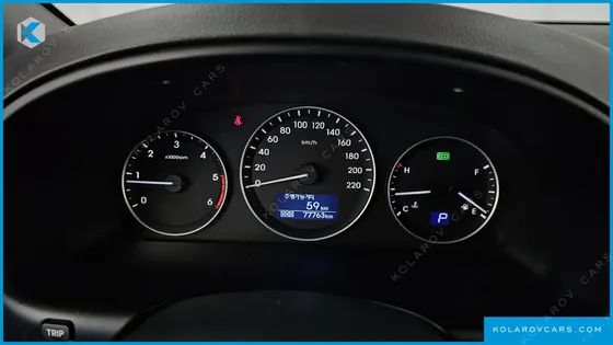 HYUNDAI STAREX VAN 3-SEATER