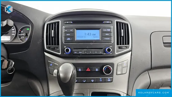 HYUNDAI STAREX VAN 3-SEATER
