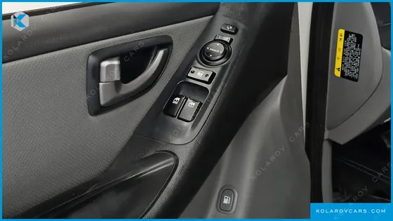 HYUNDAI STAREX VAN 3-SEATER