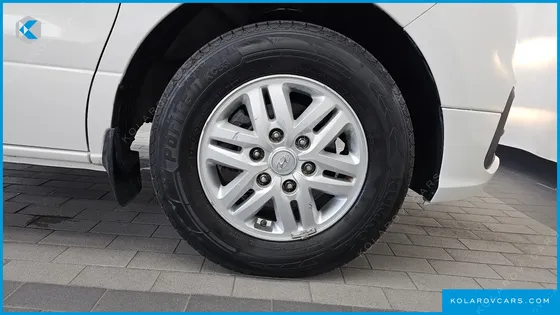 HYUNDAI STAREX VAN 3-SEATER
