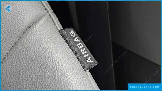 HYUNDAI STAREX VAN 3-SEATER
