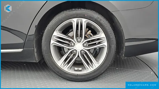 HYUNDAI GRANDEUR 3.0 PREMIUM