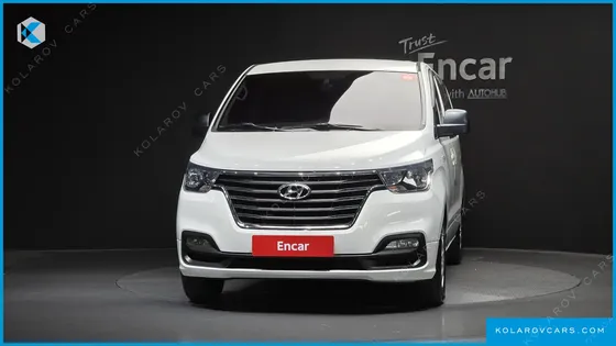 HYUNDAI STAREX VAN 5-SEATER