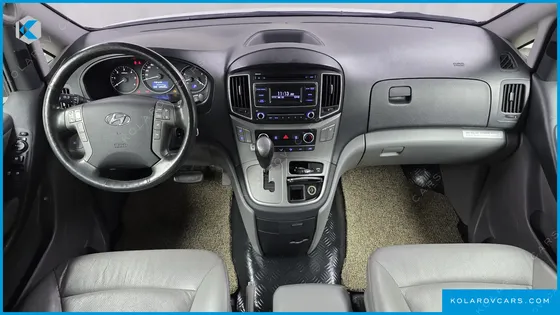 HYUNDAI STAREX VAN 5-SEATER