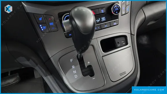 HYUNDAI STAREX WAGON 11-SEATER