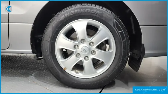 HYUNDAI STAREX WAGON 11-SEATER