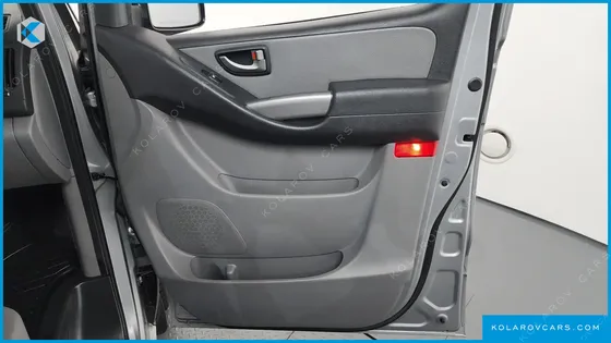 HYUNDAI STAREX WAGON 11-SEATER