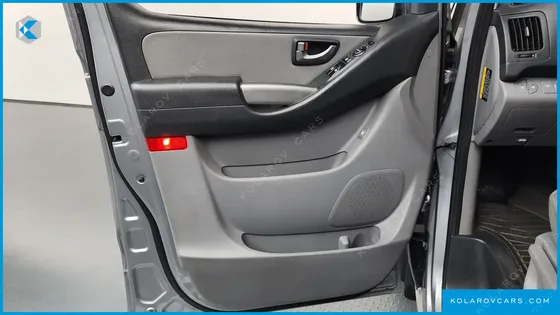 HYUNDAI STAREX WAGON 11-SEATER