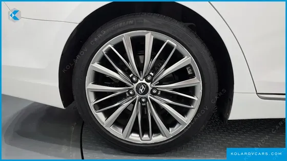 HYUNDAI GRANDEUR 2.4 PREMIUM
