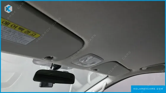 HYUNDAI STAREX VAN 5-SEATER