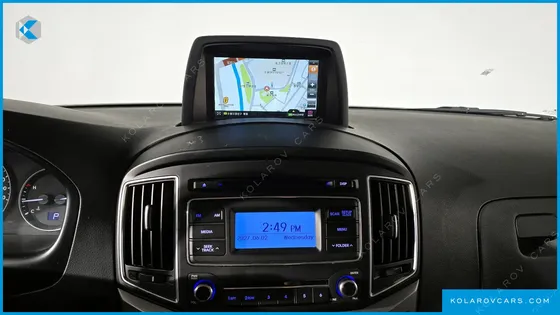 HYUNDAI STAREX VAN 3-SEATER