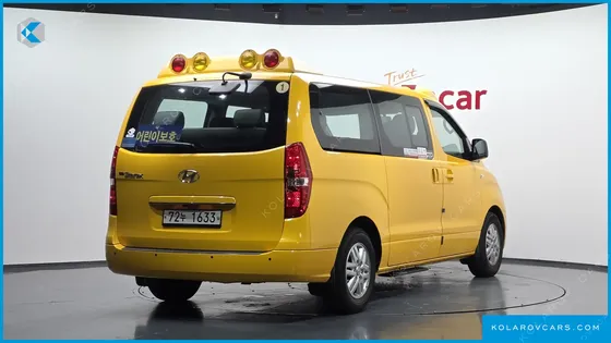 HYUNDAI STAREX WAGON 12-SEATER