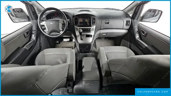 HYUNDAI STAREX VAN 5-SEATER