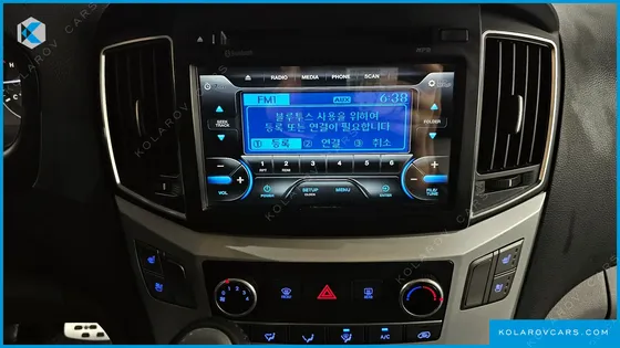 HYUNDAI STAREX VAN 5-SEATER