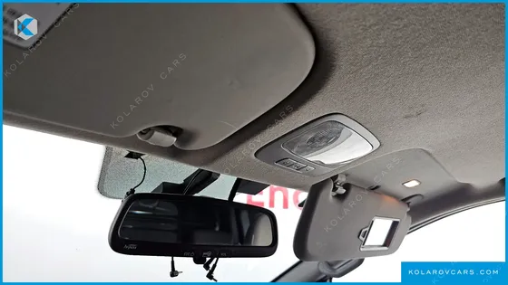HYUNDAI STAREX VAN 5-SEATER