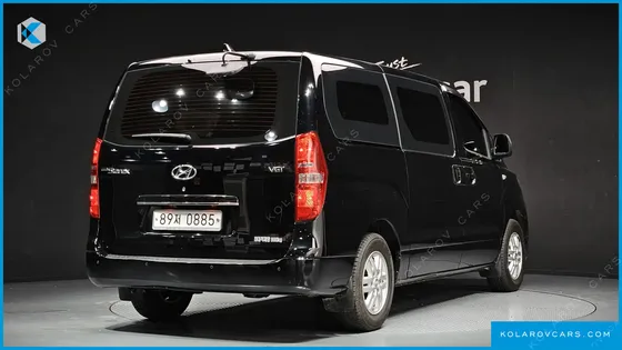 HYUNDAI STAREX VAN 3-SEATER