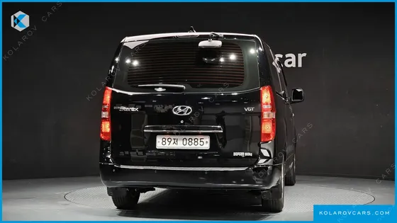 HYUNDAI STAREX VAN 3-SEATER