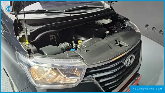 HYUNDAI STAREX VAN 3-SEATER