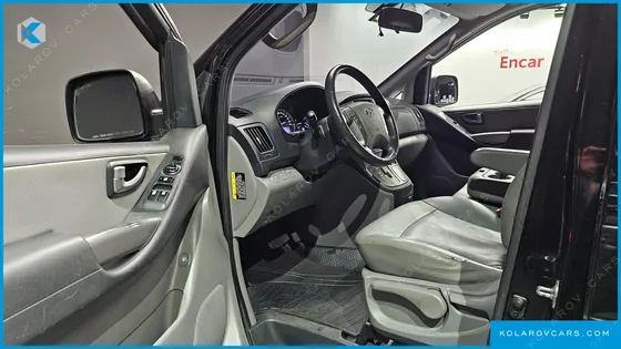 HYUNDAI STAREX VAN 3-SEATER