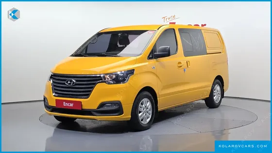 HYUNDAI STAREX VAN 5-SEATER
