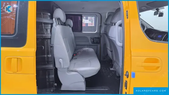 HYUNDAI STAREX VAN 5-SEATER