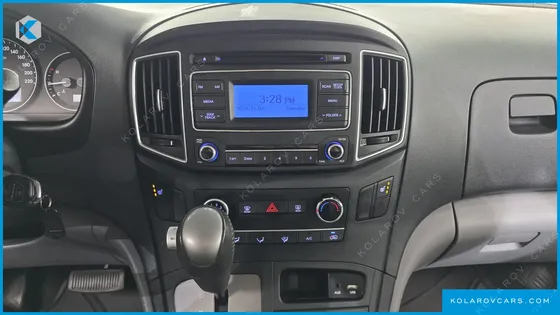 HYUNDAI STAREX VAN 5-SEATER