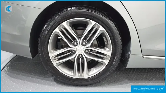 HYUNDAI GRANDEUR 2.4 SPECIAL