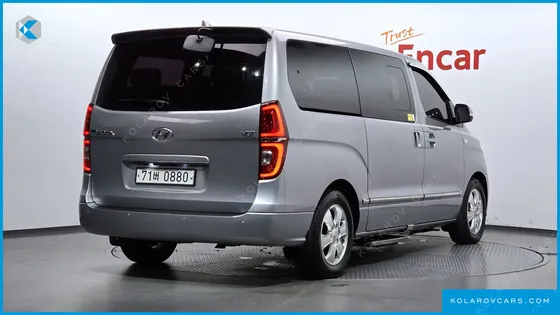 HYUNDAI STAREX WAGON 12-SEATER