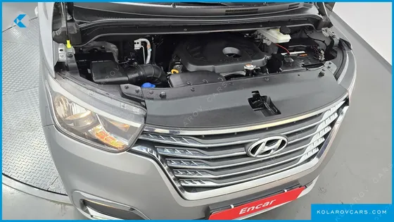 HYUNDAI STAREX WAGON 12-SEATER