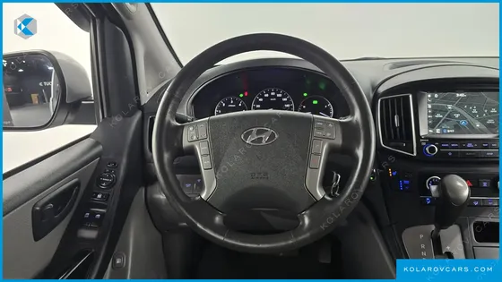 HYUNDAI STAREX WAGON 12-SEATER