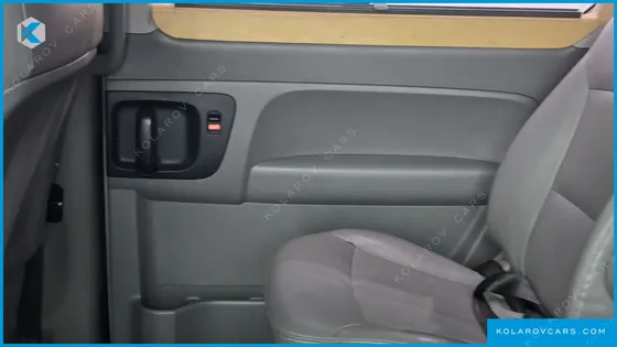 HYUNDAI STAREX WAGON 12-SEATER