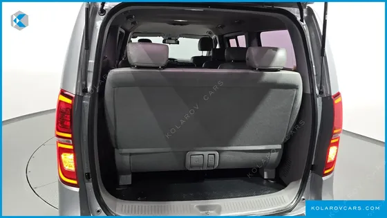 HYUNDAI STAREX WAGON 12-SEATER