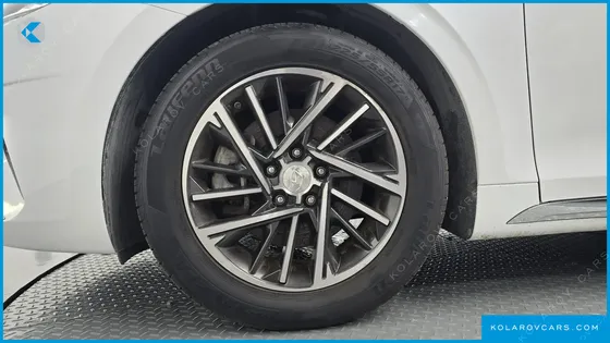 HYUNDAI GRANDEUR 3.0 LPI RENT CAR