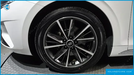 HYUNDAI GRANDEUR 3.0 LPI RENT CAR