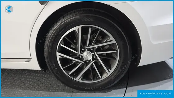 HYUNDAI GRANDEUR 3.0 LPI RENT CAR