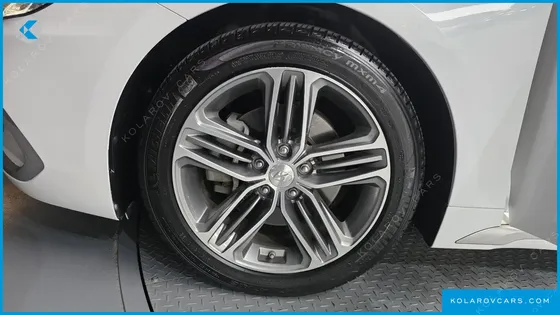 HYUNDAI GRANDEUR 2.4 PREMIUM