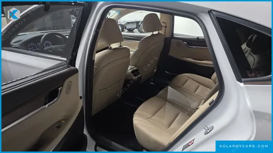 HYUNDAI GRANDEUR 2.4 PREMIUM
