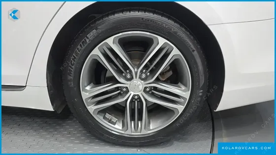 HYUNDAI GRANDEUR 2.4 PREMIUM