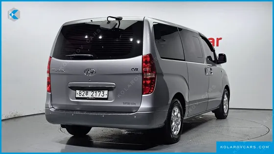 HYUNDAI STAREX 5-SEATER VAN