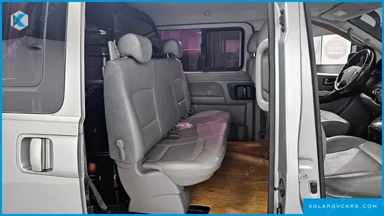 HYUNDAI STAREX 5-SEATER VAN