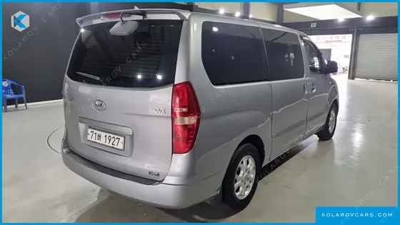 HYUNDAI STAREX 11-SEATER WAGON