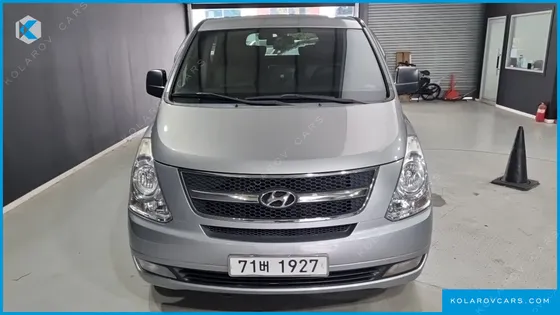 HYUNDAI STAREX 11-SEATER WAGON