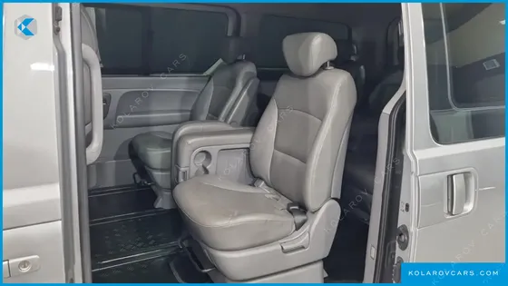 HYUNDAI STAREX 11-SEATER WAGON