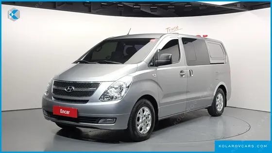HYUNDAI STAREX 5-SEATER VAN