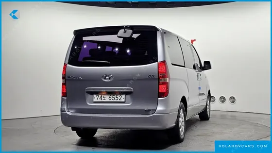 HYUNDAI STAREX 11-SEATER WAGON